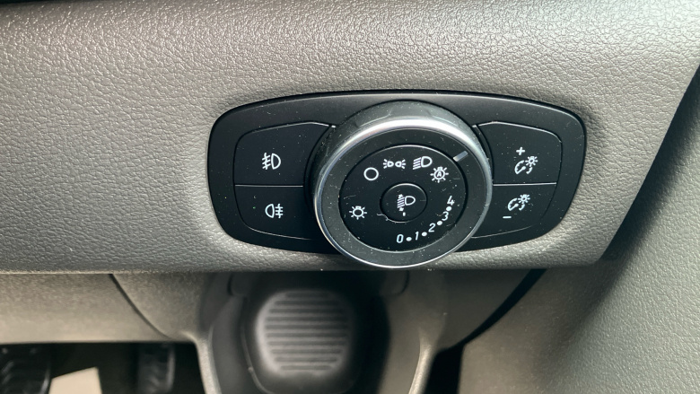 Ford Transit Custom 280 L1 Diesel Fwd 2.0 EcoBlue 130ps Low Roof Limited Van